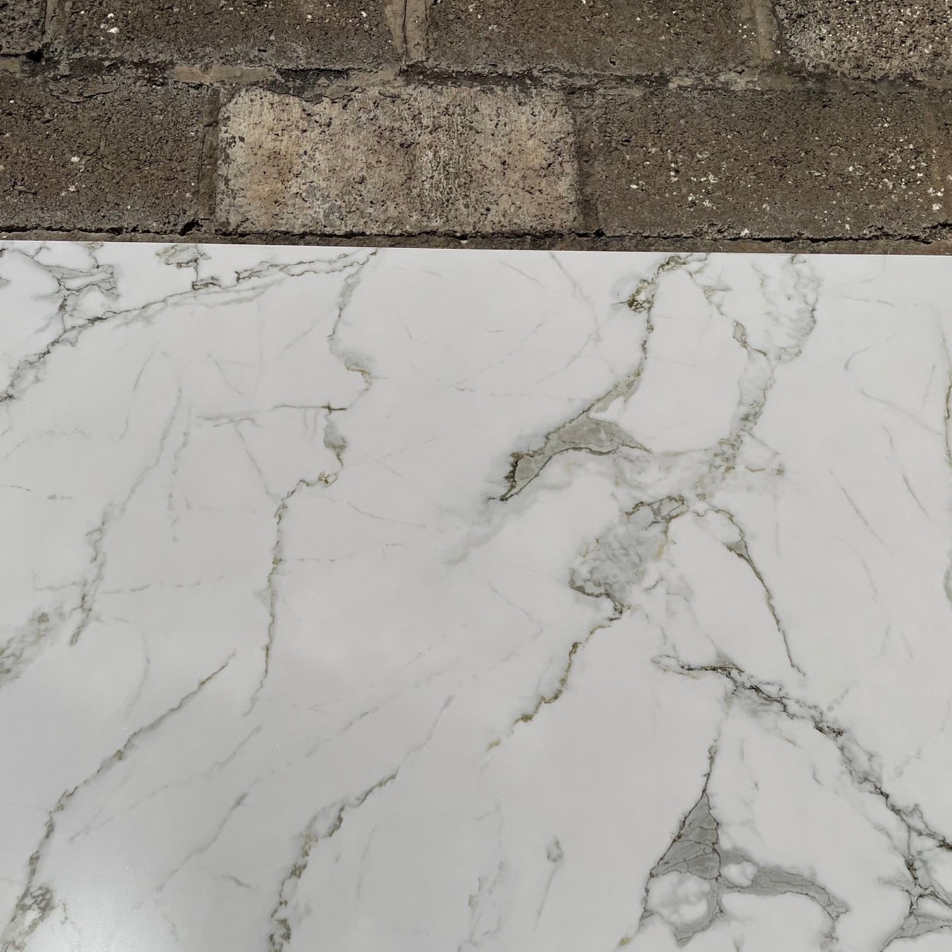 White Space Bella Board Wet Wall Matrix Distribution