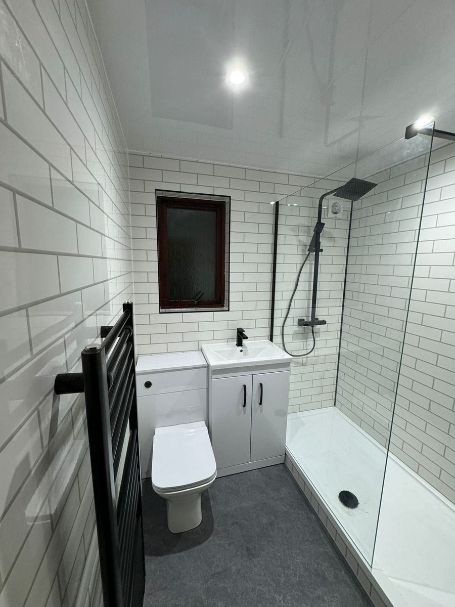 Brick effect bathroom